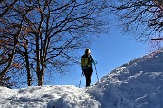 Alla piccola croce di cima Podona (1228 m) e alla grande croce dell’anticima (1183 m) da Salmezza l’8 marzo 2018 -  FOTOGALLERY